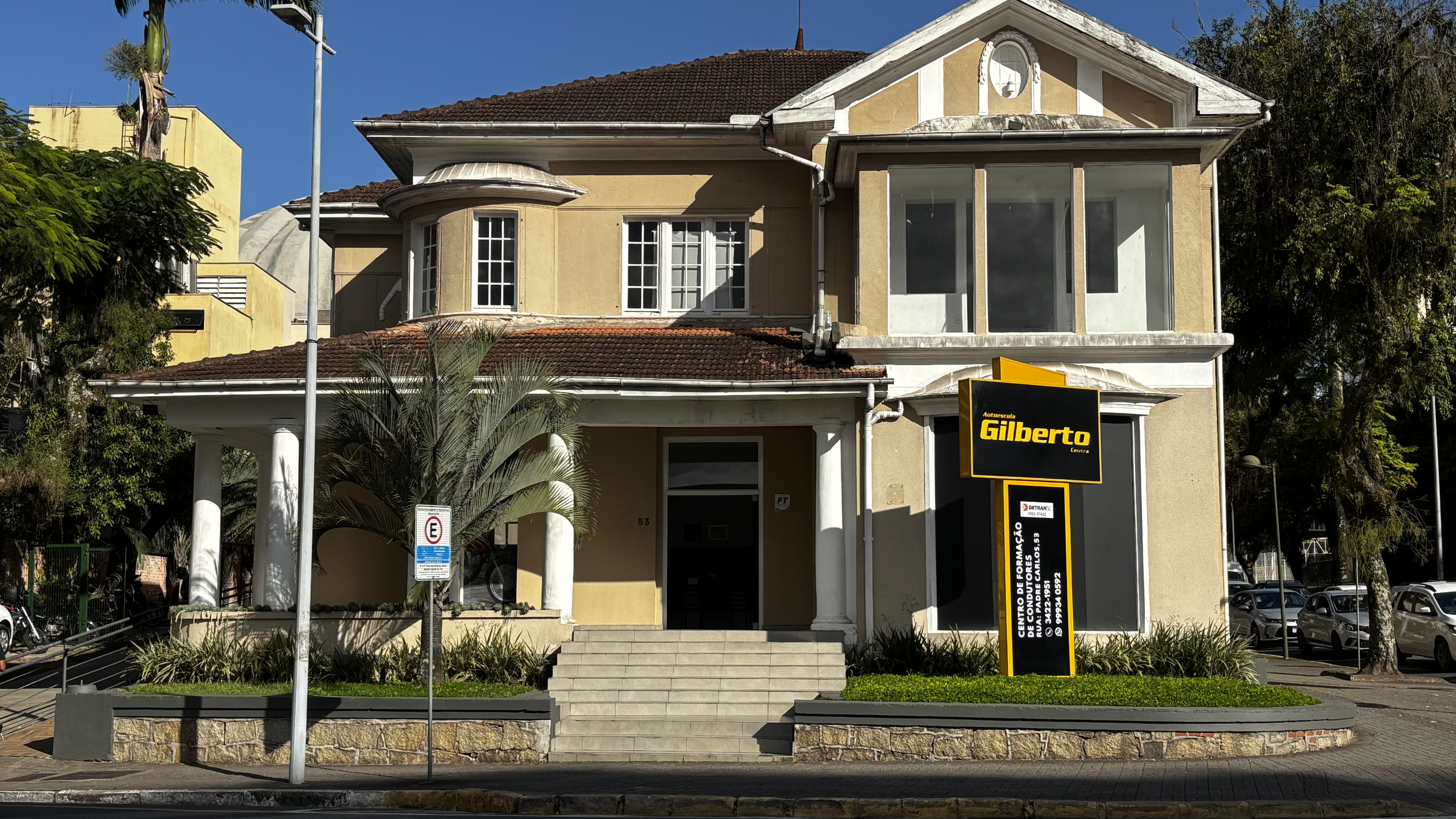 Fachada da Autoescola Gilberto Centro